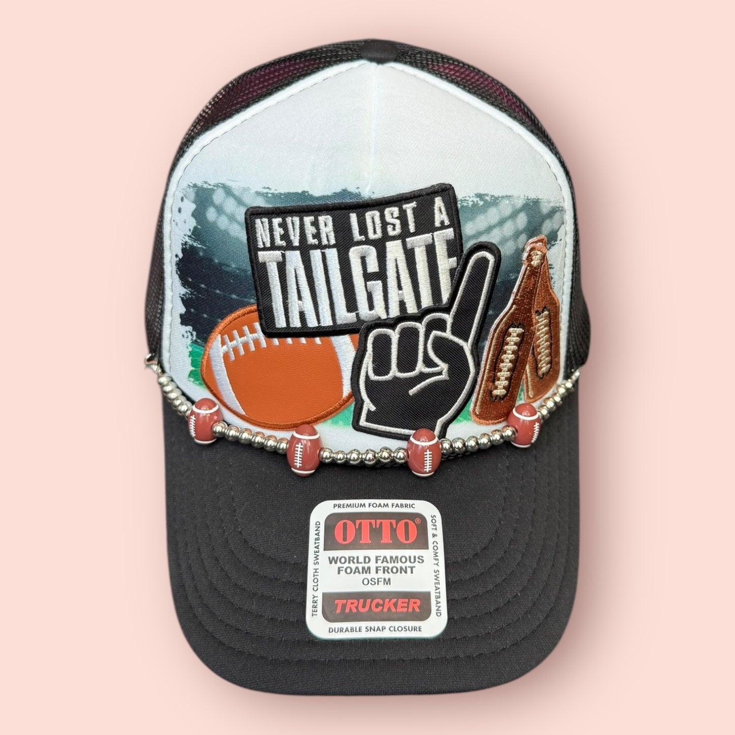 Black & White Never Lost A Tailgate Cap